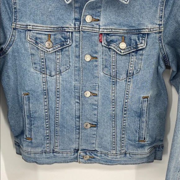Levi's Light Blue Denim Jacket Size Medium - Picture 3 of 11